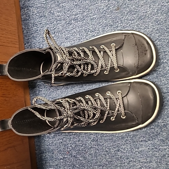 Rain Boot size 7.5 - Picture 2 of 4